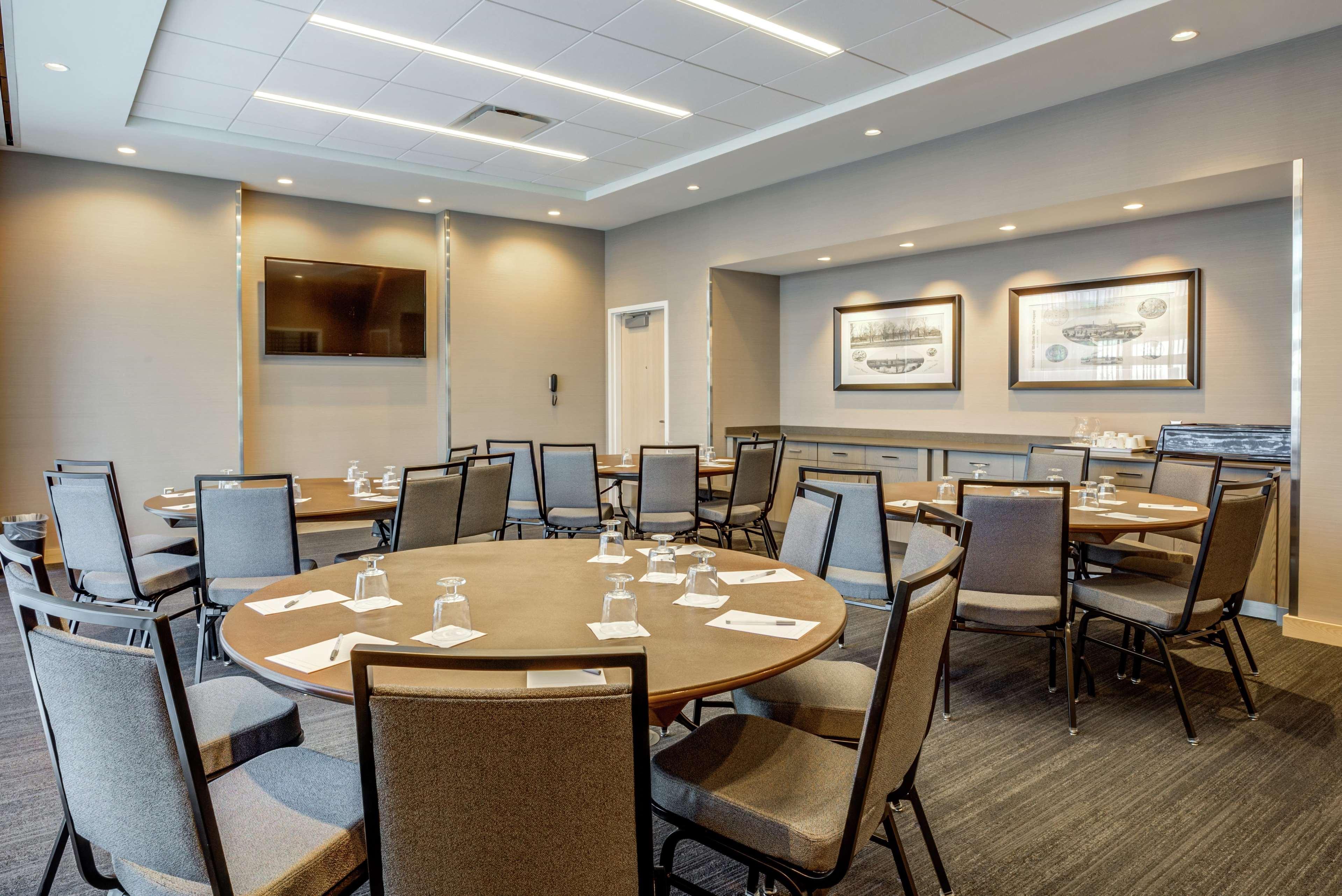 Hampton Inn & Suites Boston/Waltham Exterior foto