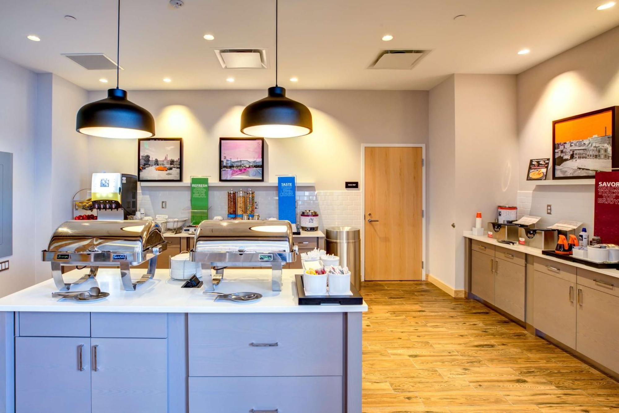 Hampton Inn & Suites Boston/Waltham Exterior foto
