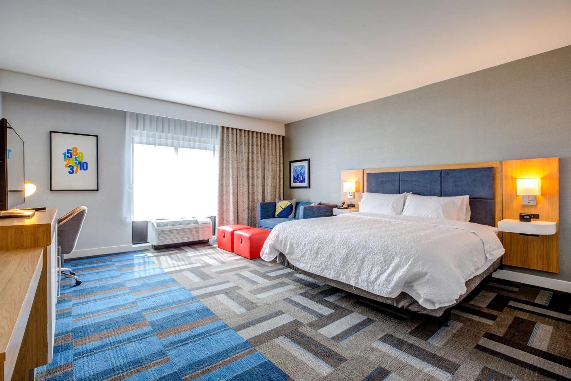 Hampton Inn & Suites Boston/Waltham Exterior foto