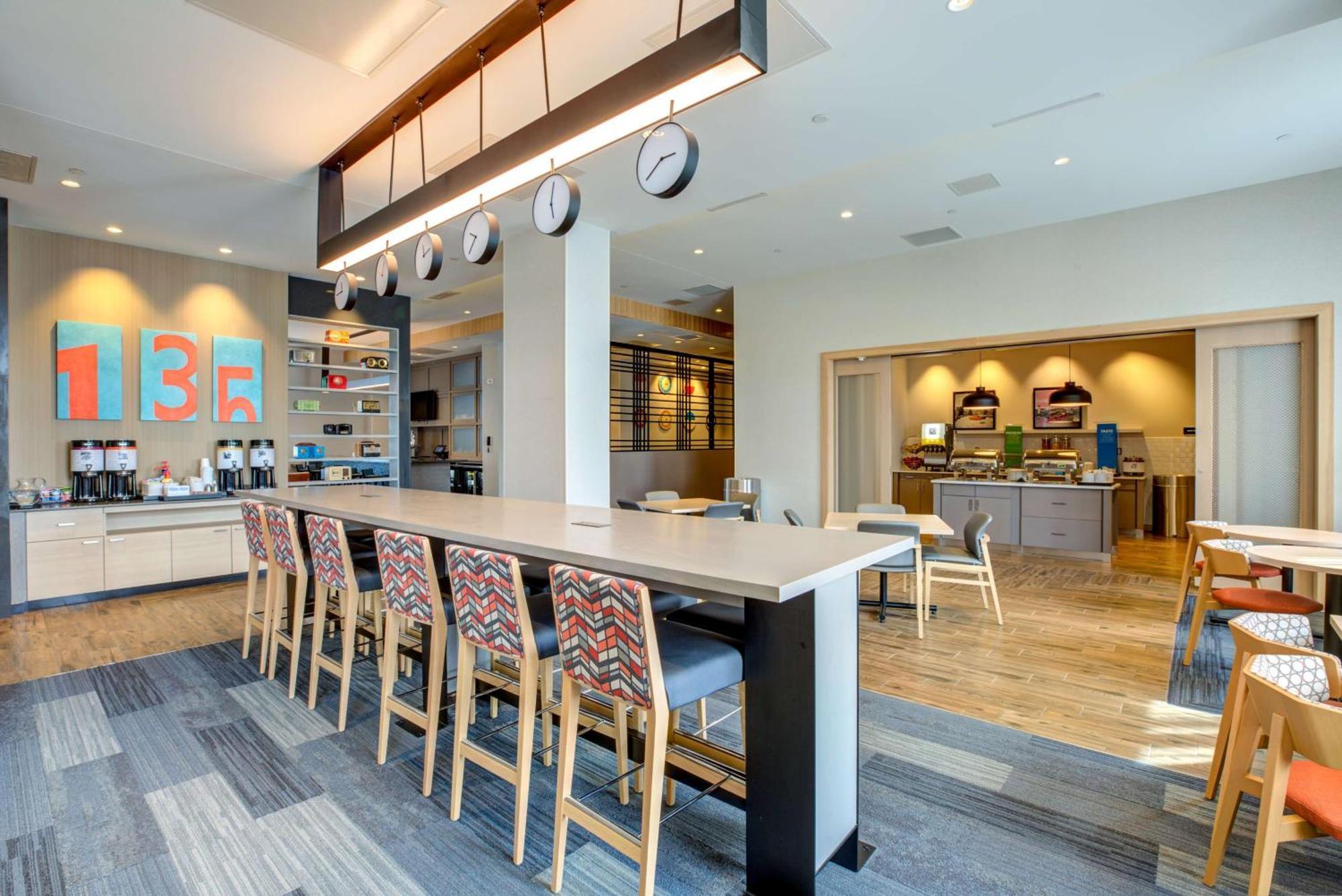 Hampton Inn & Suites Boston/Waltham Exterior foto